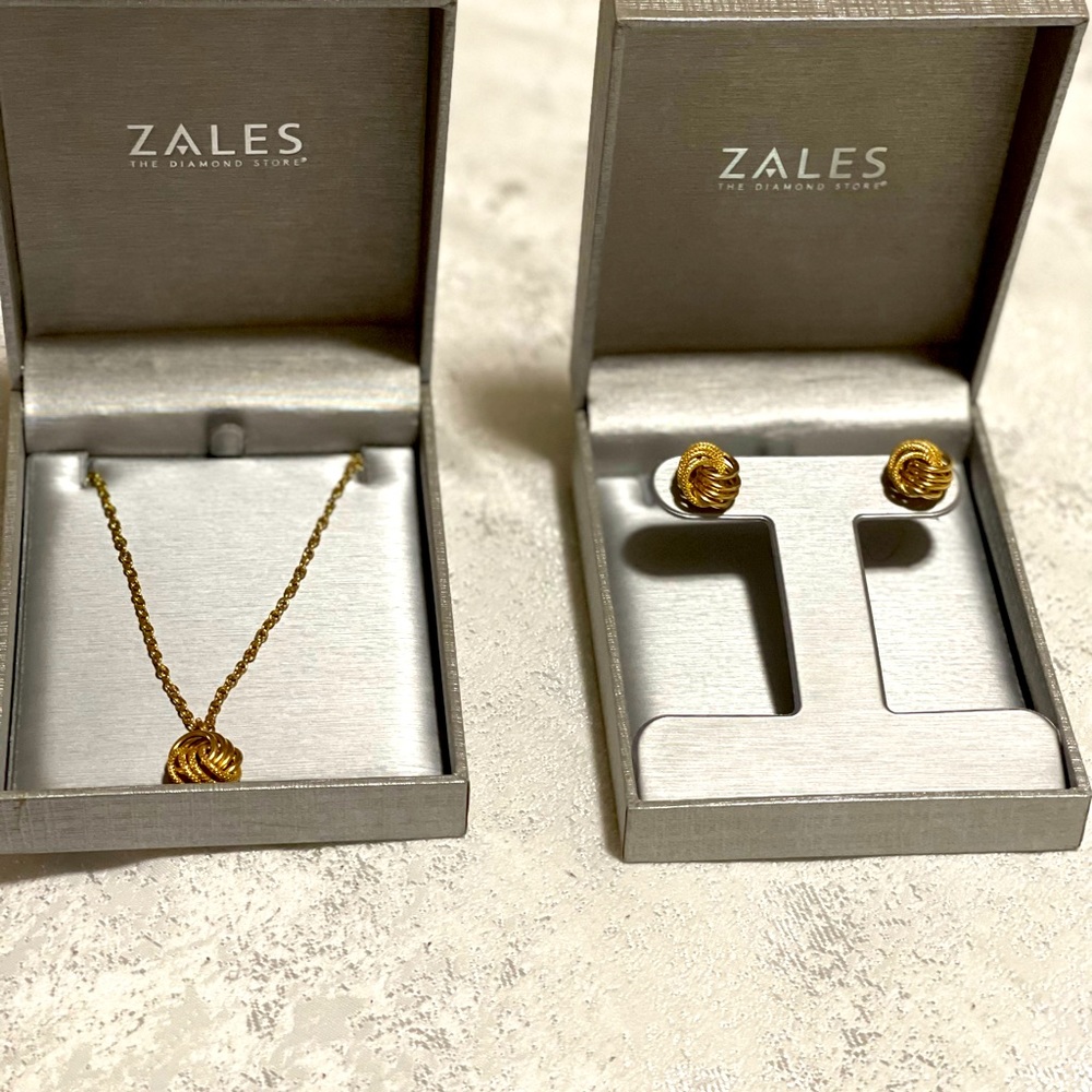 Zales Bundle Deal 14k Earrings, Necklace, matching Pendant (Italian Gold) - Picture 1 of 10
